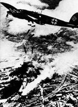 Plik:German plane bombing Warsaw 1939.jpg